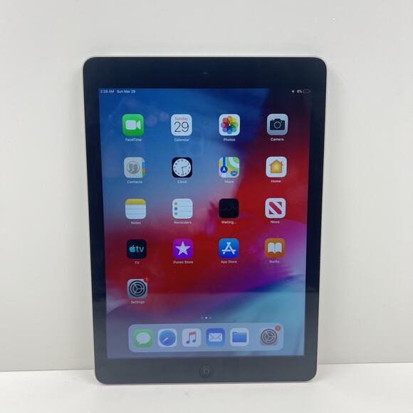 Apple iPad Air 1st Generation A1474 16 GB Wi-Fi 9.7 in | Space Gray |